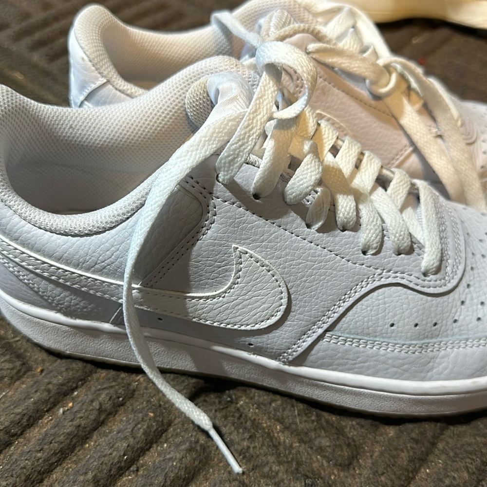 Nike court vision low